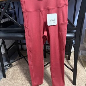 Yelete Active Brick Red Leggings